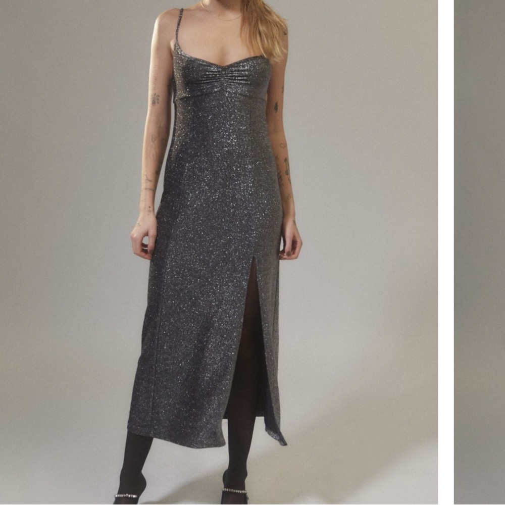 NWT Arna Sparkle Midi dress UO